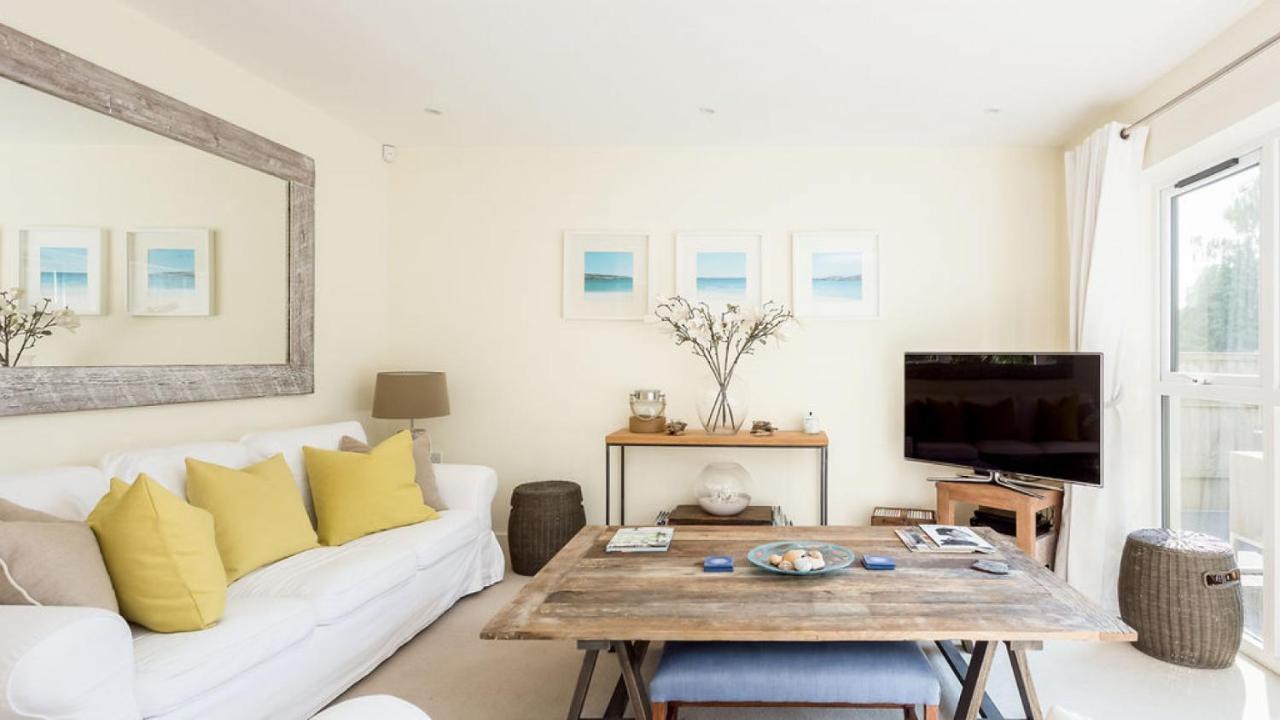 Twin Palms Villa Poole Eksteriør bilde