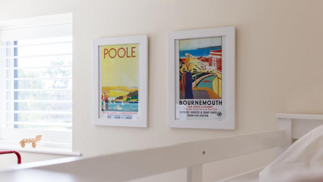 Twin Palms Villa Poole Eksteriør bilde